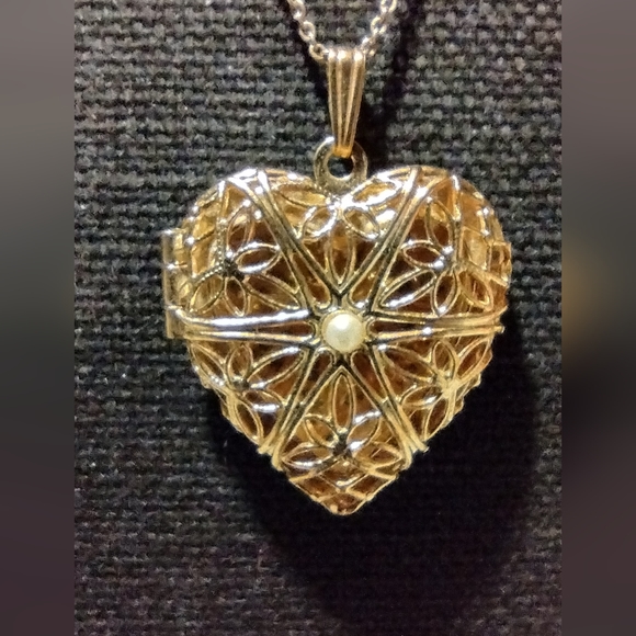 14k over sterling seed pearl locket necklace - Picture 9 of 16